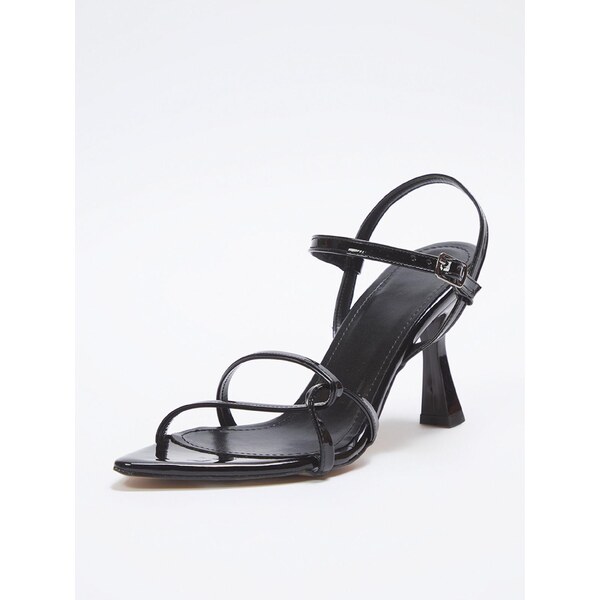 Trendyol Remienkové sandále čierna 64293920