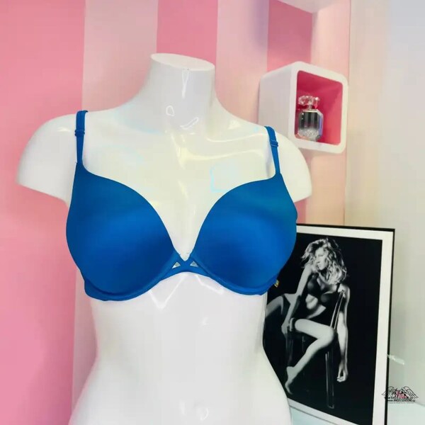 Victorias Secret Very Sexy Podprsenka Push-Up 65202635