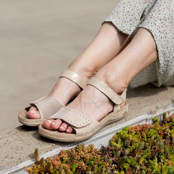 Sanja Ristić Dámske kožené sandále na hallux Lena zlatá veľkosti obuvi 65797225