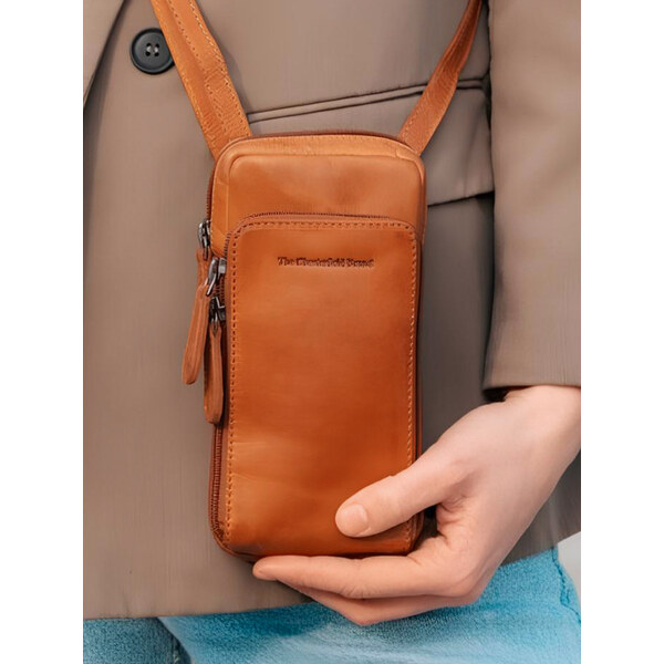 Kožená taška na mobil a doklady The Chesterfield Brand Miura - koňak 61852538