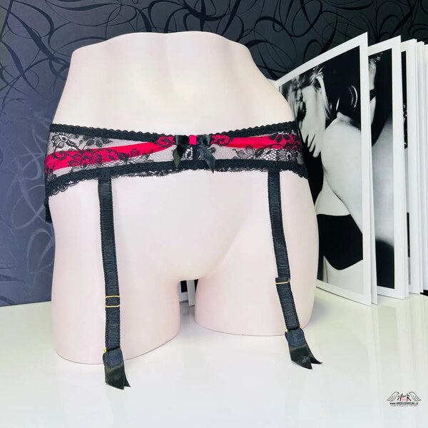 Provokatívna elegancia s Agent Provocateur: Maddy Garter vo fuchsiovej 46574673