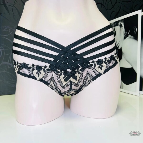 Agent Provocateur Dioni: Luxusné Čierno-Zlaté Nohavičky s Kvetinovou 46574283