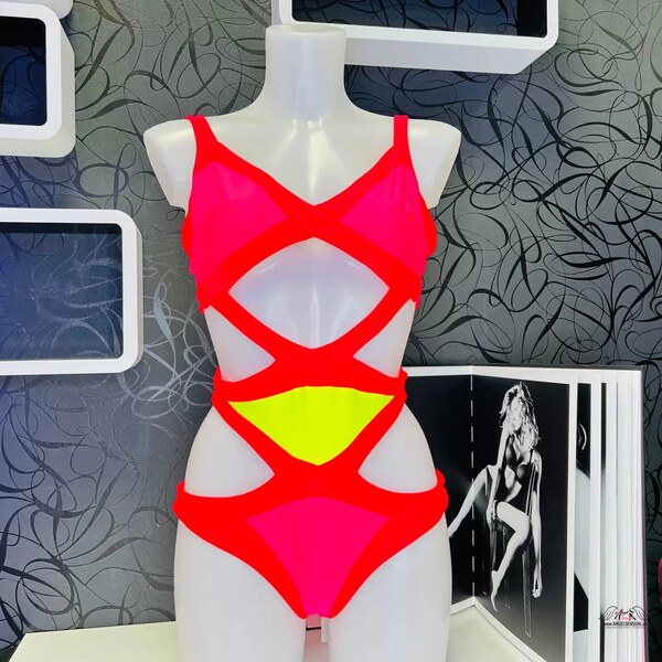 Agent Provocateur Žiarivé Jednodielne Plavky Mazzy pre Oslňujúci Letný 46574404