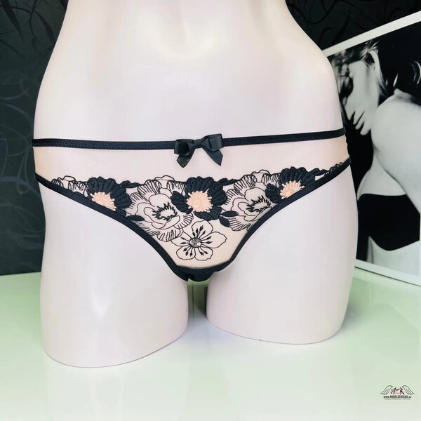 Agent Provocateur Luxusná elegancia: Nohavičky Janie s Kvetmi pre 46574435
