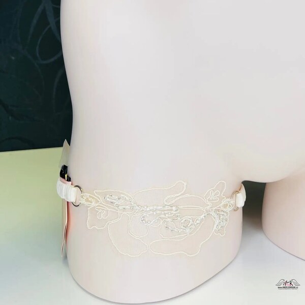 Agent Provocateur Lindie: Nežný Svadobný Podväzok s Jemnou Sieťovinou 46574772