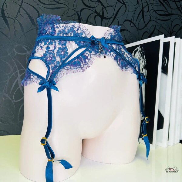 Agent Provocateur Palmina: Sväté Podväzky s Mašličkou a Reťazkom v 46574699