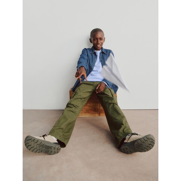 GAP Chlapčenské nohavice Cargo 801325-01 66265456