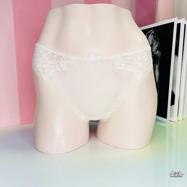 Victorias Secret Prvotná sieťovaná tanga s čipkou a bodkami 65202811