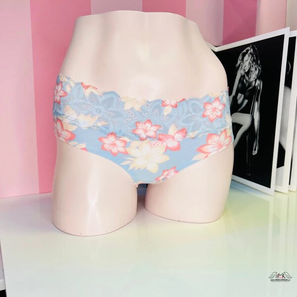 PINK Kvetované nohavičky s čipkou okolo pása pre sofistikovaný vzhľad 65202730