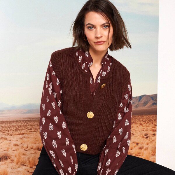 Vesta so zlatistými gombíkmi čokoládová 056 Blancheporte 65218615