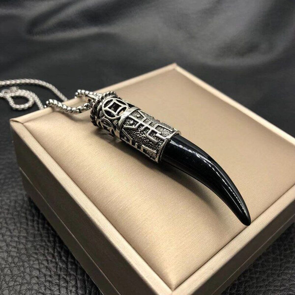 Impress Jewelry Prívesok z chirurgickej ocele Celtic zub Onyx 65224393