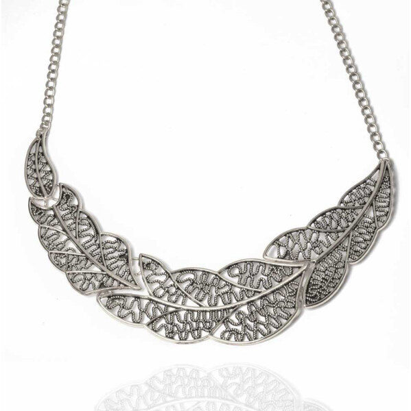 Lodestar Bižutérny náhrdelník Antik Florals Strieborný 65228653