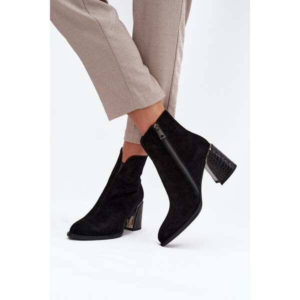 Semišové dámske členkové topánky na opätku s reliéfom zateplené 65295604