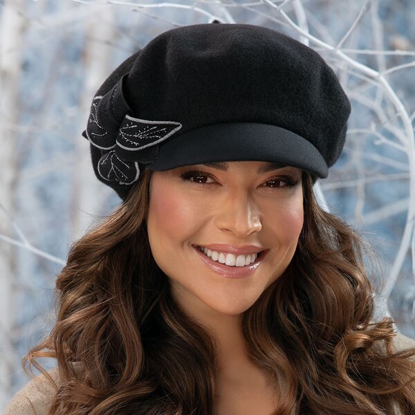KRUMLOVANKA Dámska čierna zimná čiapka so šiltom 100% vlna od 65290298