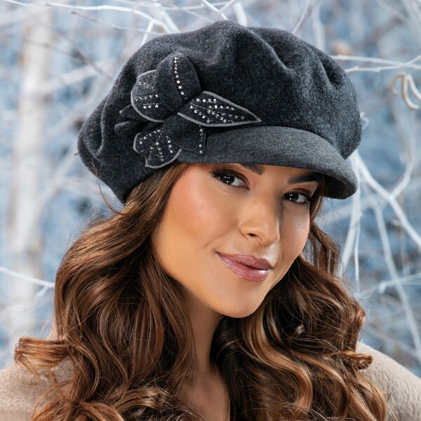 KRUMLOVANKA Dámska antracitová zimná čiapka so šiltom 100% vlna od 65290304