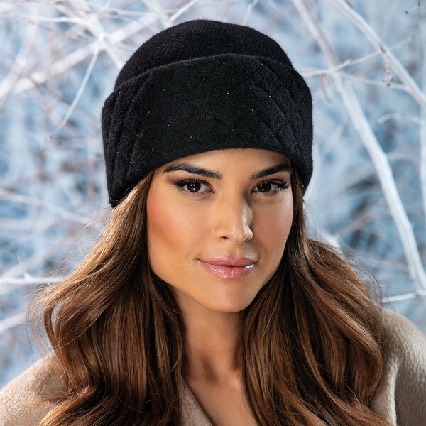 KRUMLOVANKA Zimná dámska čierna čiapka z 100% vlny od Krumlovanky W 65290296