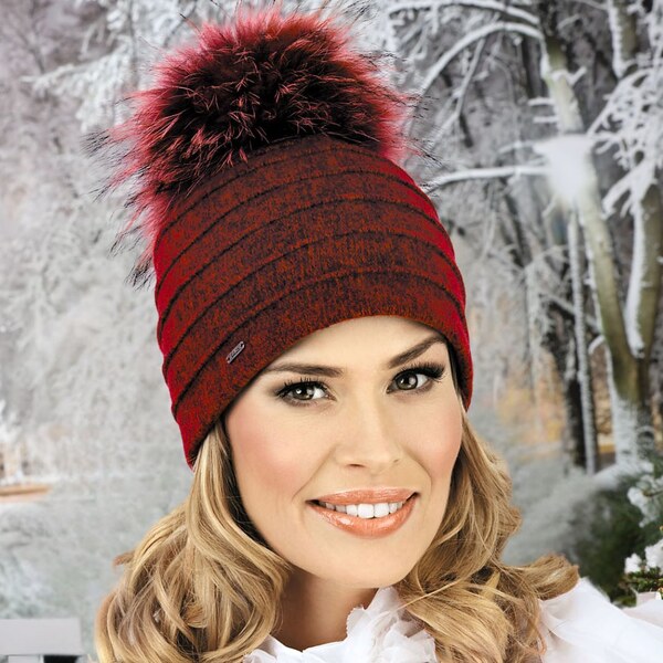 Krumlovanka Dámska vlnená čiapka s brmbolcom W-0525/001M červený 65298624