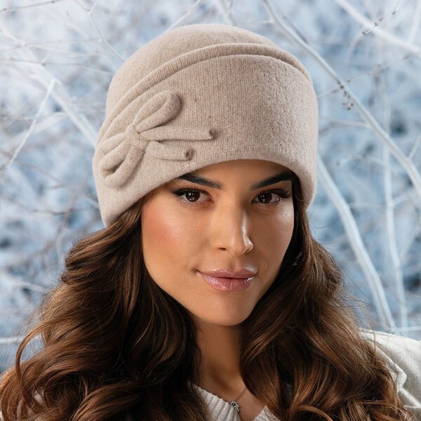 Dámska zimná čiapka z 100% vlny - svetlo béžová Krumlovanka W-0880/960 65301440