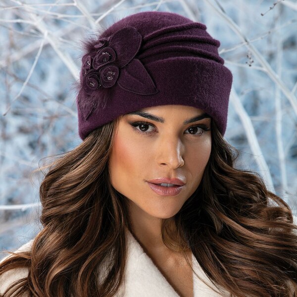 Dámska zimná čiapka z 100% vlny Woolmark - fialová -Krumlovanka W-0153 65301449