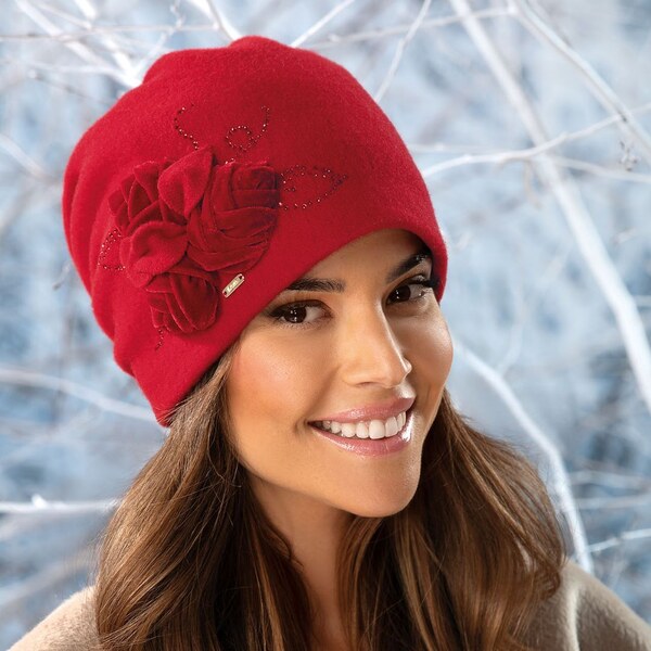 Dámska zimná čiapka - červená zo 100% vlny - Krumlovanka W-0879/001 65302400