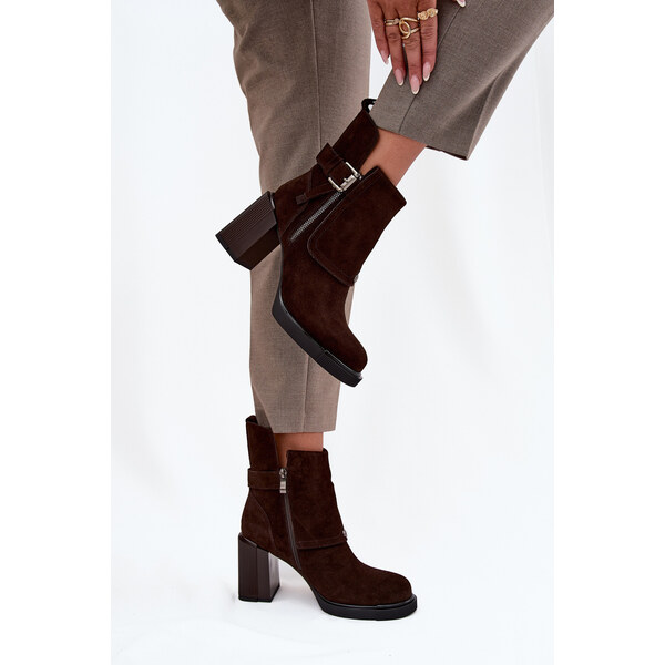 Čižmy z prírodného semišu na opätku s prackou Vinceza 65389473