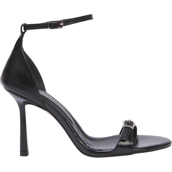 Trendyol Remienkové sandále čierna 65892733