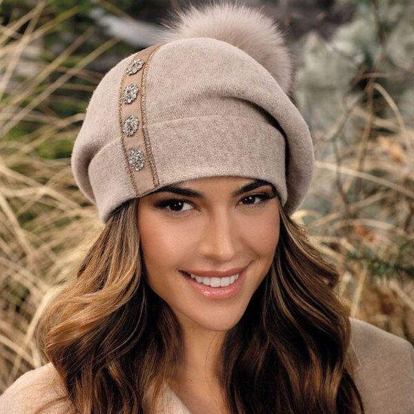 KRUMLOVANKA Zimná dámska čiapka s brmbolcom 100% vlna Woolmark W-0818 65372541