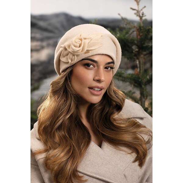 Krumlovanka Krémová zimná dámska čiapka 100% vlna Woolmark W-0838/452 65389576