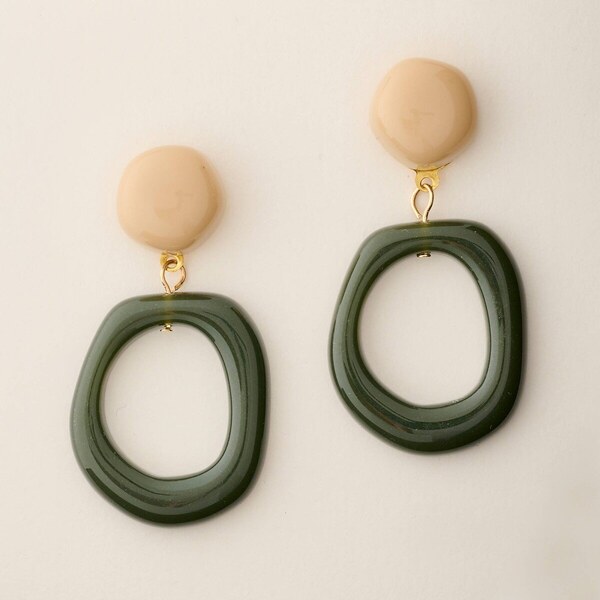 Asymetrické náušnice khaki/biela 000 Blancheporte 57058936