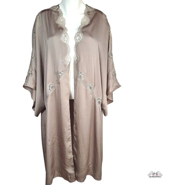 Luxusné saténové kimono od Victorias Secret pre domáce pohodlie 47254091