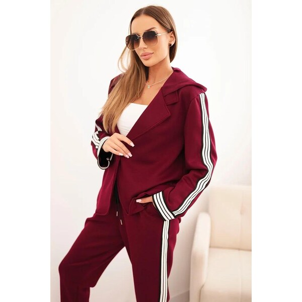 MladaModa Elegantný športový komplet saka a teplákov s pruhmi model 65780925