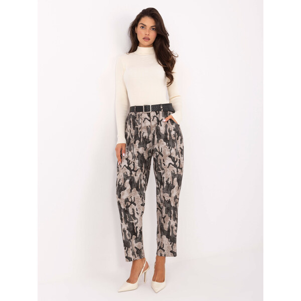 BASIC Béžové dámske viskózové nohavice s maskáčovým vzorom a opaskom 65574727