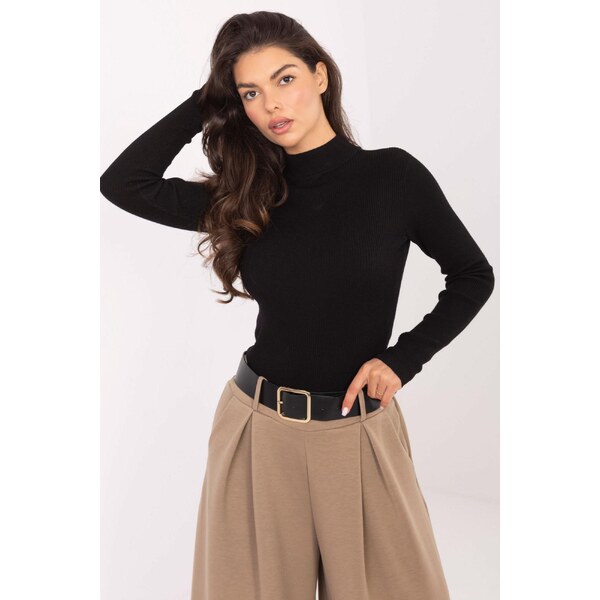 MladaModa Vrúbkovaný rolákový sveter model 90814 čierny 65626412