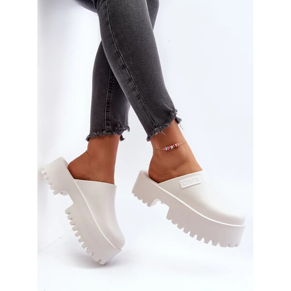 Big Star Shoes Dámske papuče na platforme Big Star - biele 55727987