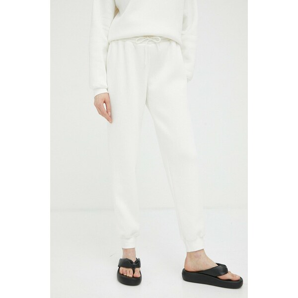 Tepláky Résumé 40979166