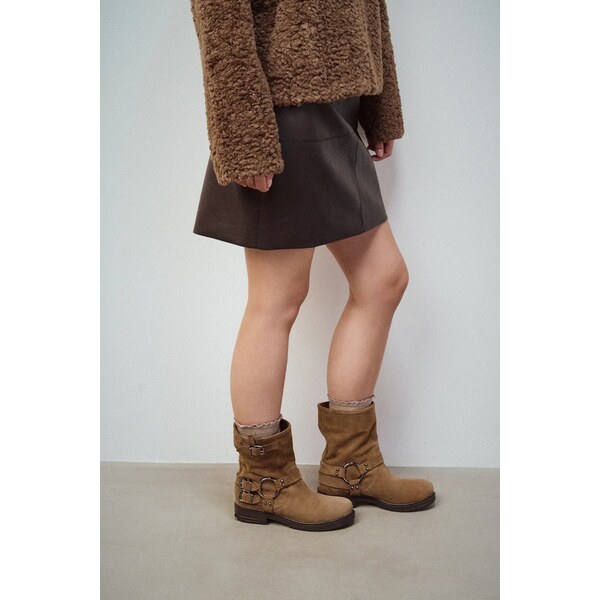 Semišové topánky Medicine 66514937