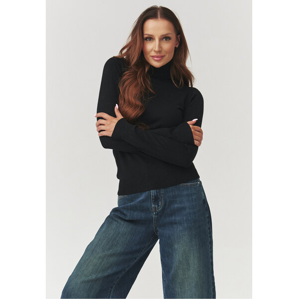 Model role 219743 Makadamia 66095307