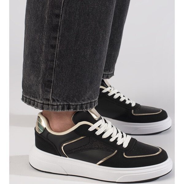 SHELOVET Čierne sneakersy so zlatými detailmi D0026B 66148302