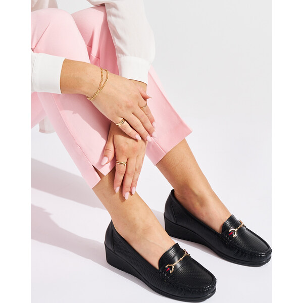 SHELOVET Čierne mokasíny na kline VRA-763NE 66148802