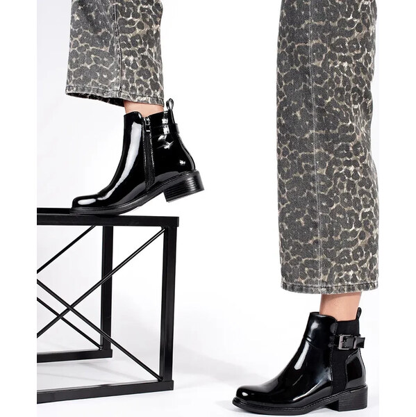 SHELOVET Lakované čierne dámske štibletky, podpätok 3,5 cm YL131B/LAK 66148846