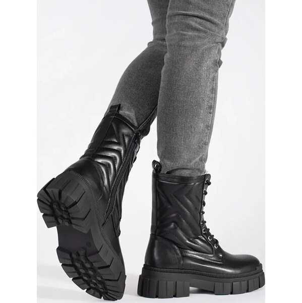 SHELOVET Čierne dámske členkové topánky s prešívaným vzorom ML176B 66149272