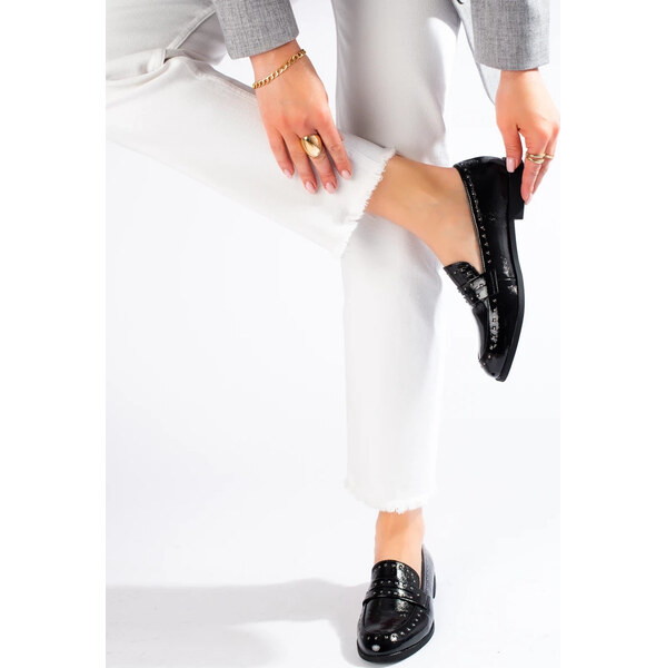 SHELOVET ČIERNE LAKOVANÉ ELEGANTNÉ MOKASÍNY 210016B 66149654