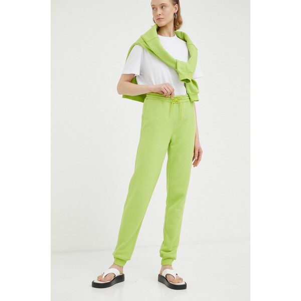 Tepláky Résumé 39699568