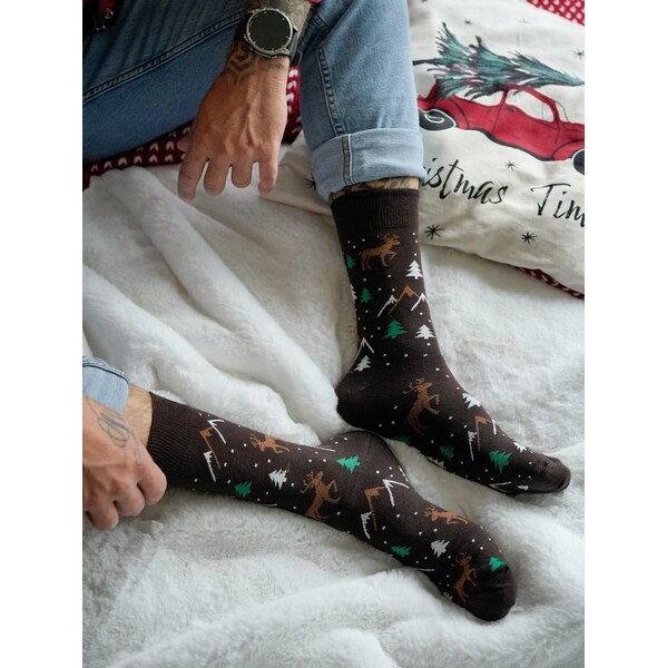 Hnedé pánske ponožky s vianočným motívom 66335262