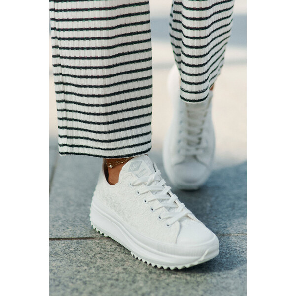 Trampki Damskie Z Haftem Na Platformie Lee Cooper LCW-25-31-3465L 66662612