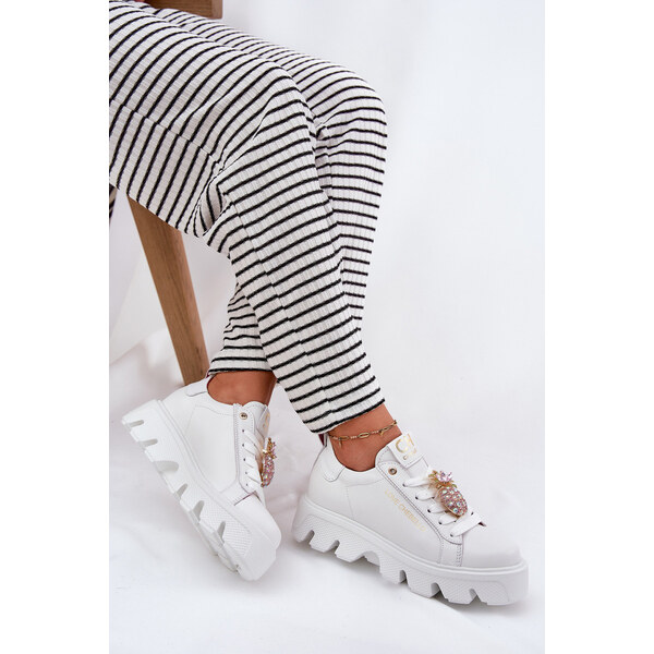 Skórzane Sneakersy Z Ozdobną Broszką Ananas CheBello 4651 Białe 66662702