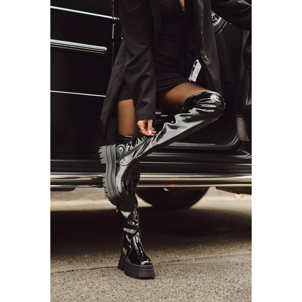 Boto Lakierowane Kozaki Za Kolano Na Masywnej Platformie Czarne Ravela 67039761