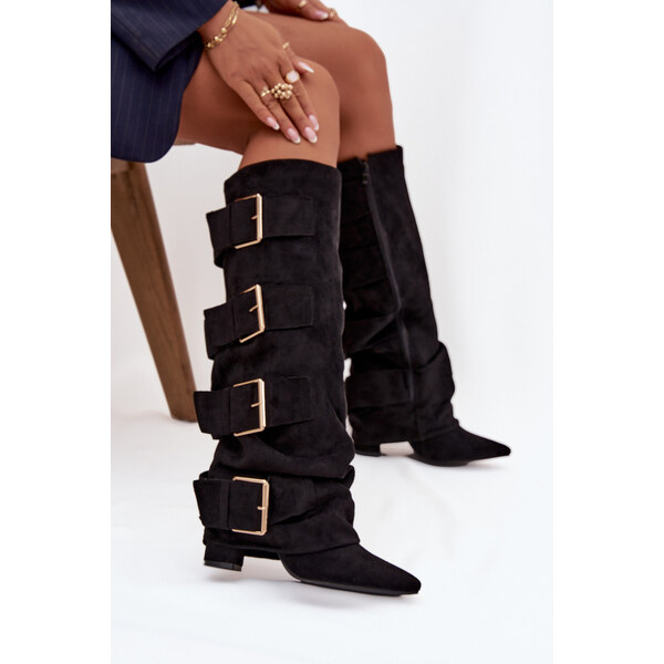 Kesi Dámske čižmy na podpätku so zahnutým zvrškom a zlatými prackami 66665358