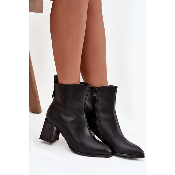 Kesi Dámska zateplená členková obuv z pravej kože na podpätku - čierna 66884782