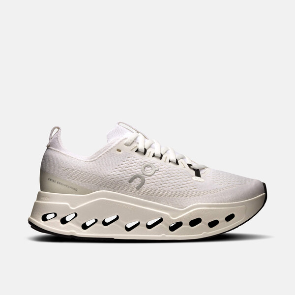 Dámske biele bežecké tenisky On Cloudsurfer Max 66322553